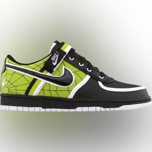 EUC Nike Vandal Low GS ‘Glow In Dark Spider Web’ 6Y